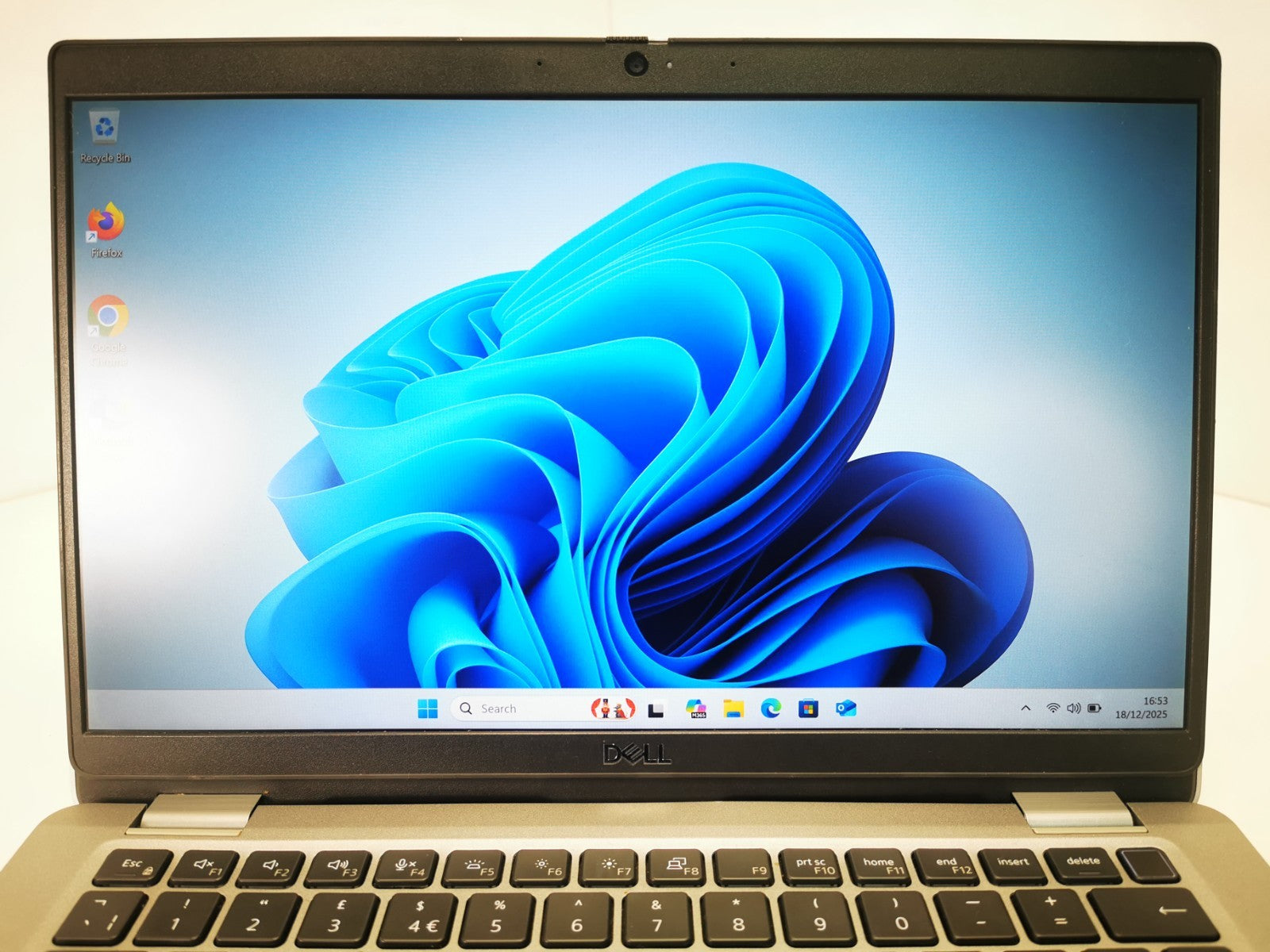 Dell Laptop Latitude 5330 13.3" i5-1245U 16GB RAM 256GB SSD Windows 11 Pro
