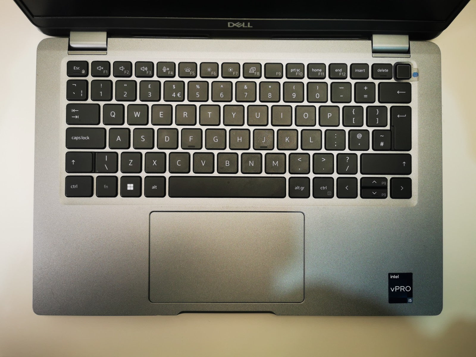 Dell Laptop Latitude 5330 13.3" i5-1245U 16GB RAM 256GB SSD Windows 11 Pro