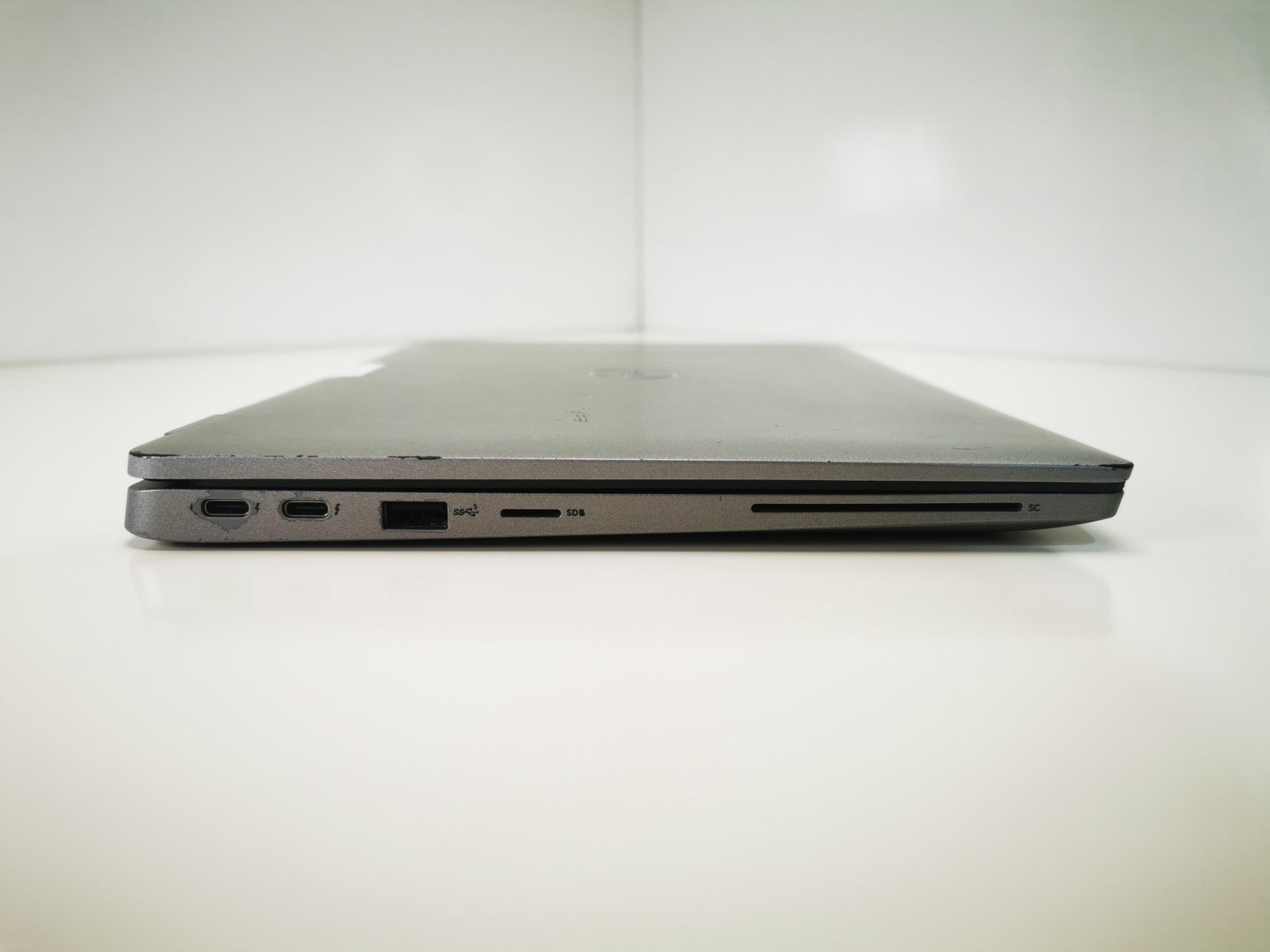 Dell Laptop Latitude 5330 13.3" i5-1245U 16GB RAM 256GB SSD Windows 11 Pro