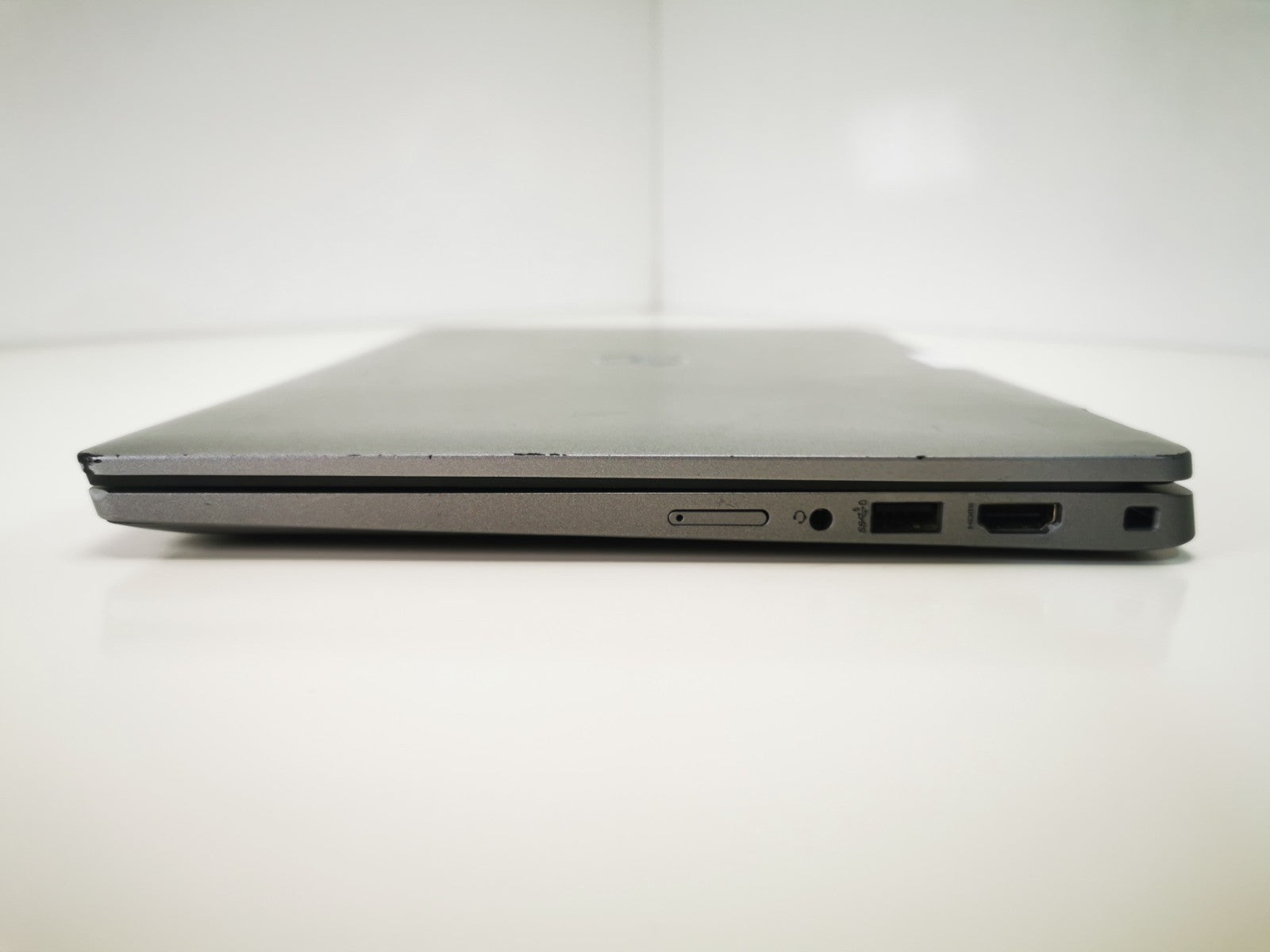 Dell Laptop Latitude 5330 13.3" i5-1245U 16GB RAM 256GB SSD Windows 11 Pro