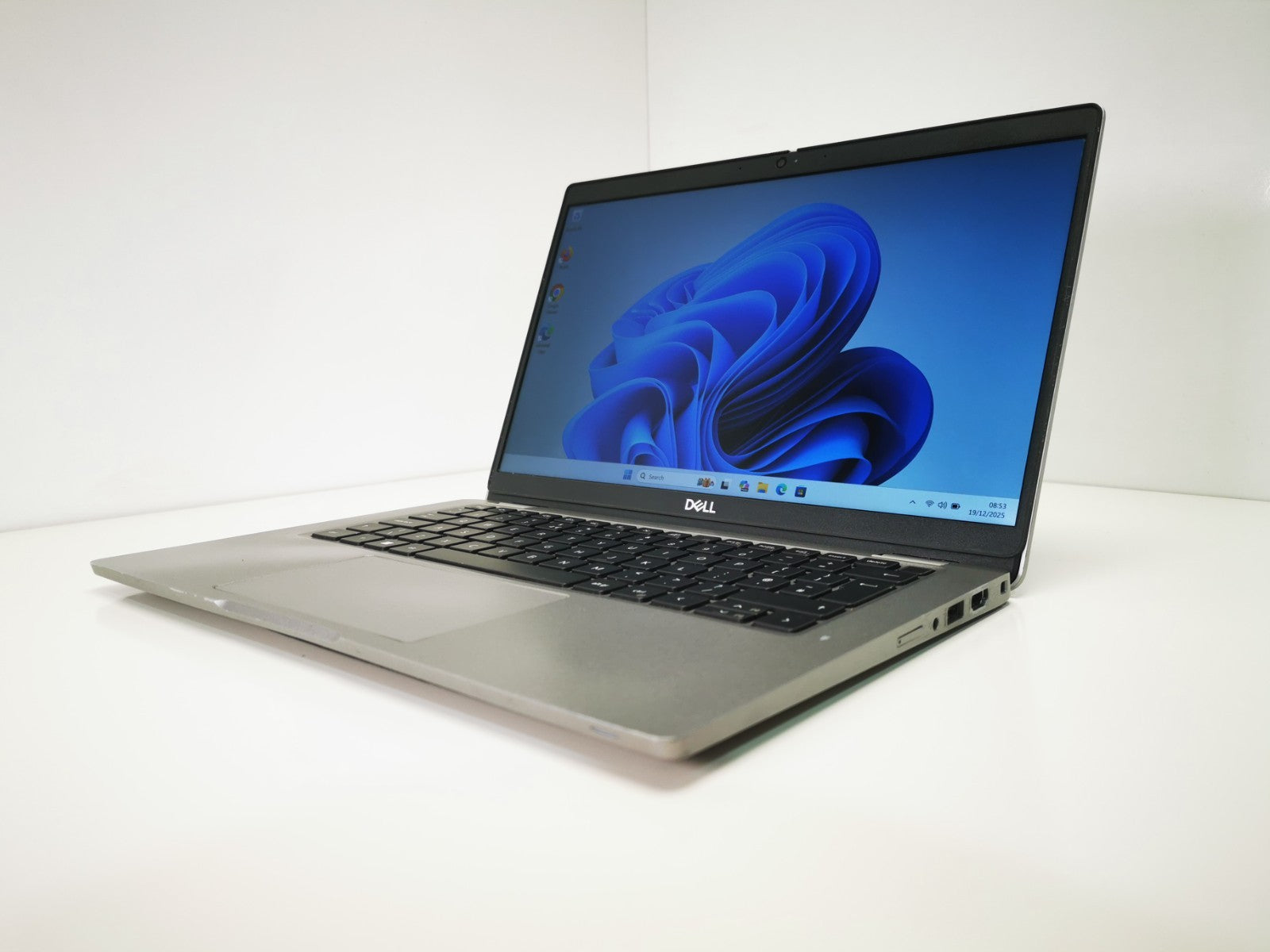 Dell Laptop Latitude 5330 13.3" i5-1245U 16GB RAM 256GB - Key Fault -  Grade D