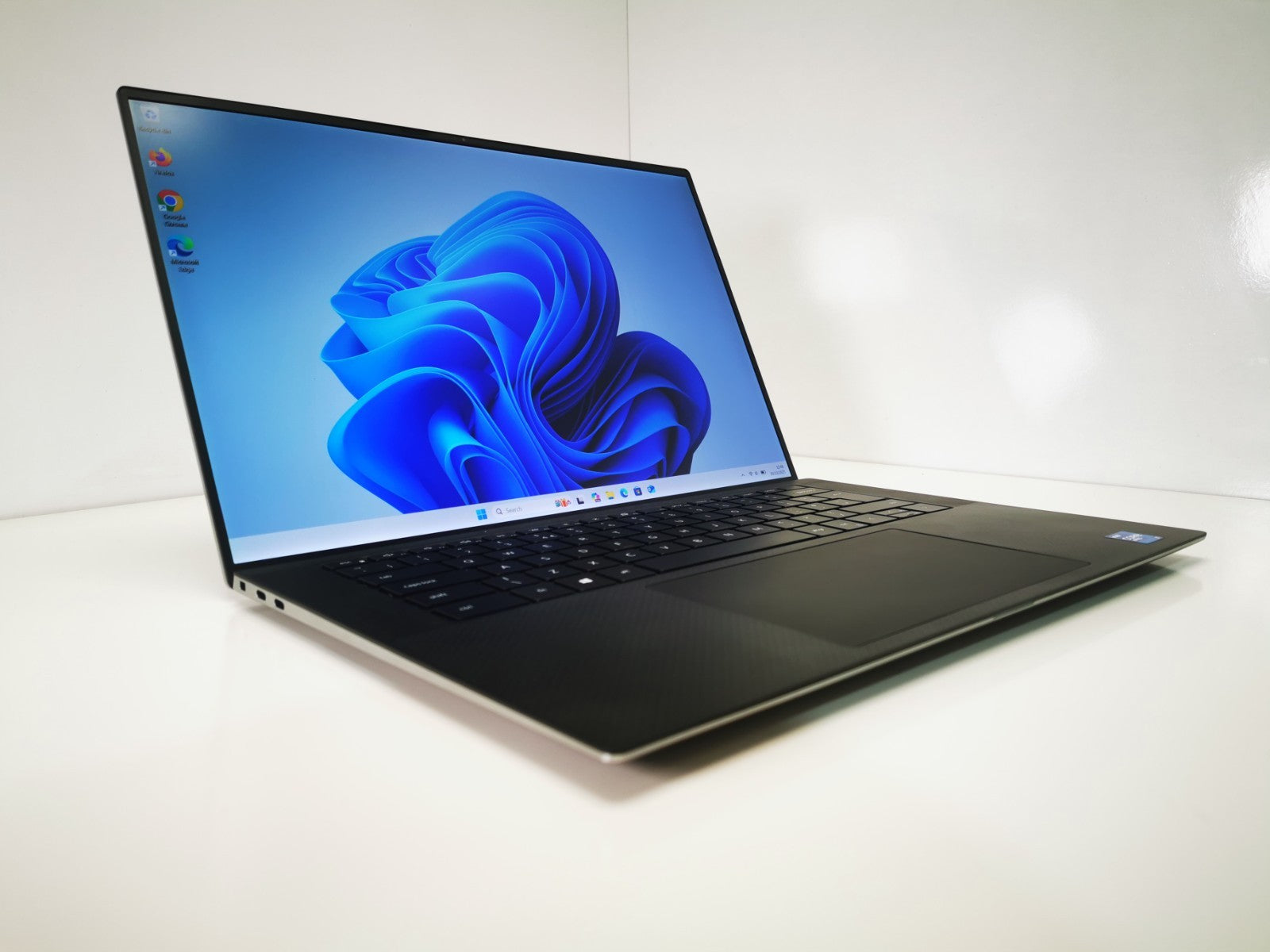 Dell Laptop Precision 5560 Core i7-11850H 32GB/512GB RTX A2000 15.6" WUXGA IPS