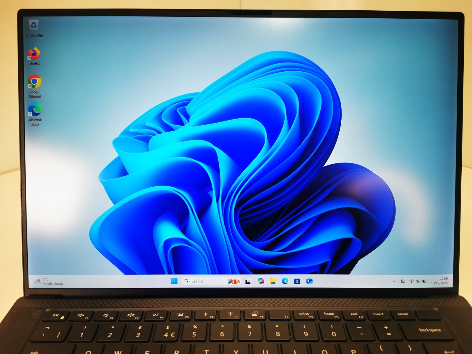 Dell Precision 5550 15.6″ Workstation i7-10th Gen, 32GB RAM, 512GB - Grade D