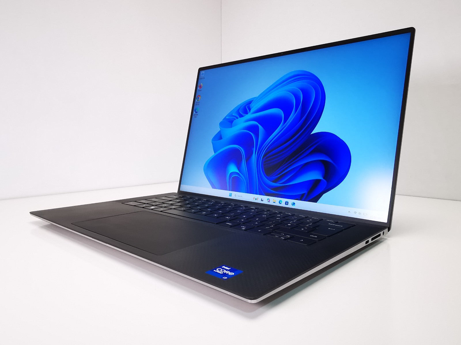 Dell Laptop Precision 5560 Core i7-11850H 32GB/512GB RTX A2000 15.6" WUXGA IPS