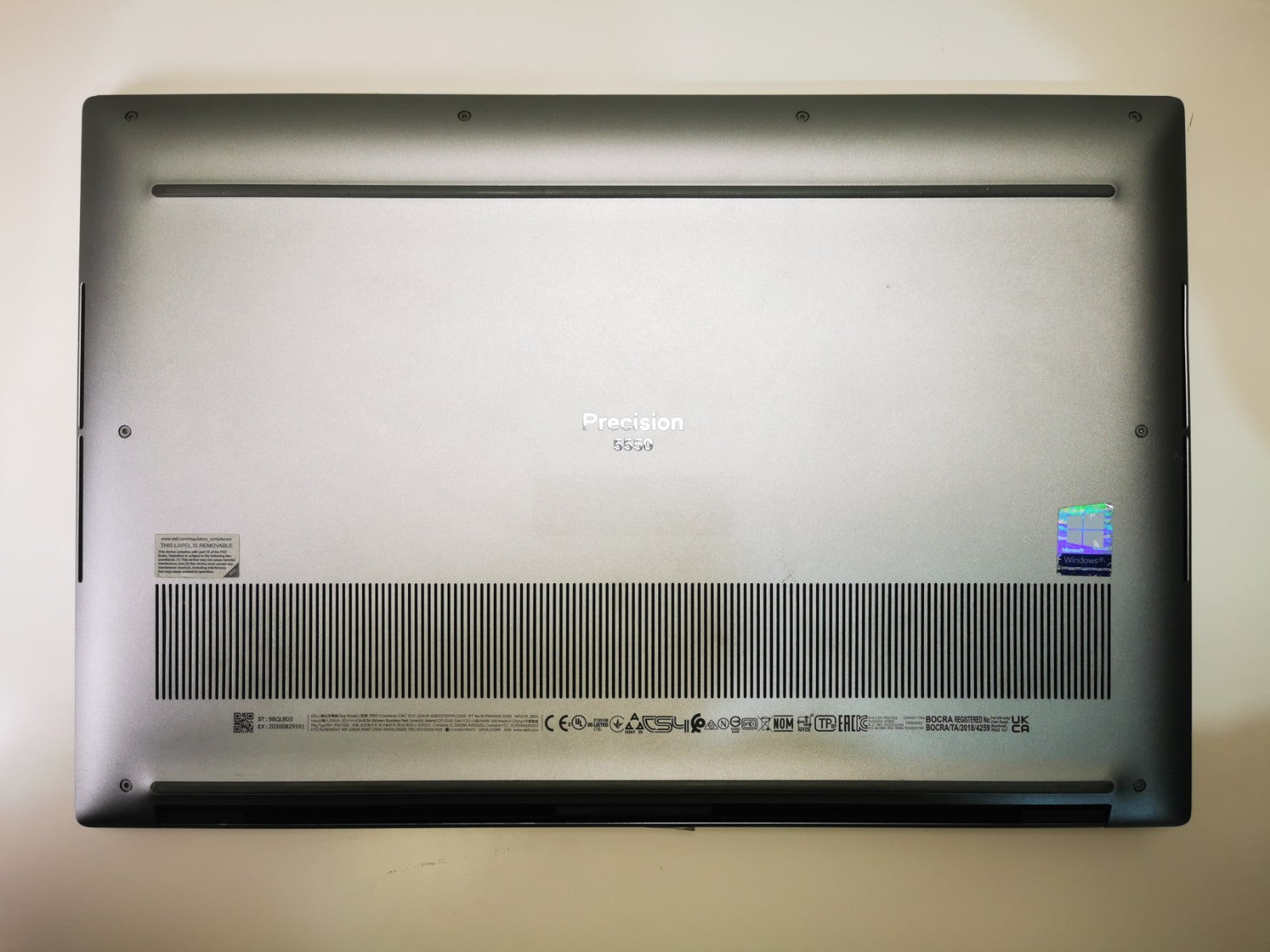 Dell Precision 5550 15.6″ Workstation i7-10th Gen, 32GB RAM, 512GB - Grade D