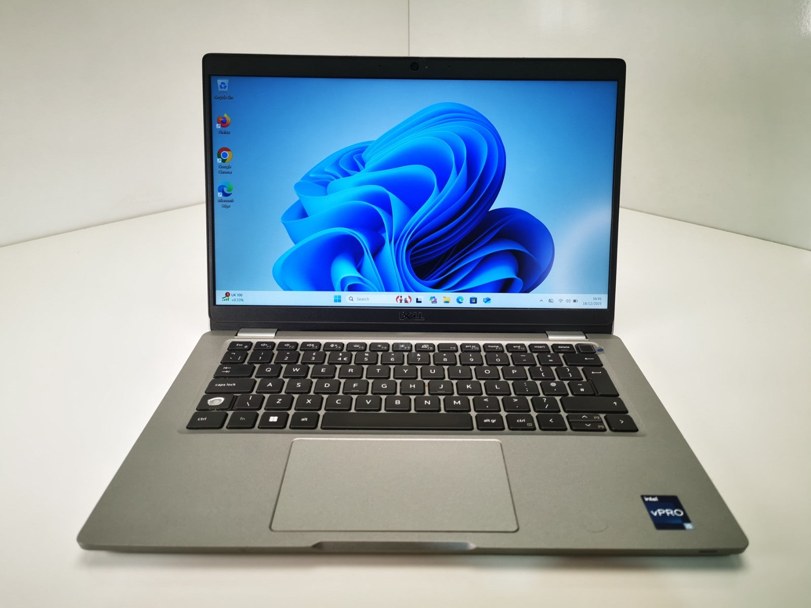Dell Laptop Latitude 5330 13.3" i5-1245U 16GB RAM 256GB  - Tested & Working