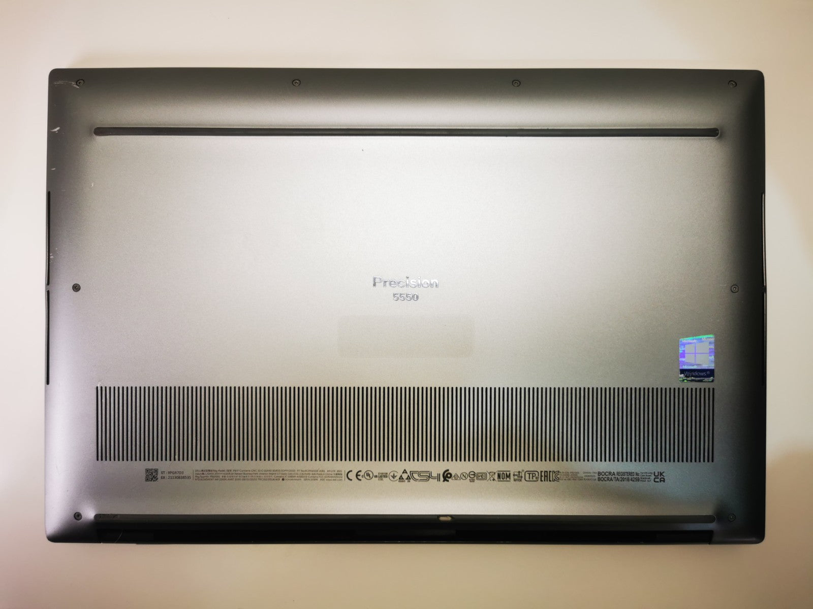 Dell Precision 5550 15.6″ Workstation – i7-10th Gen, 32GB, 512GB SSD,Faulty Port