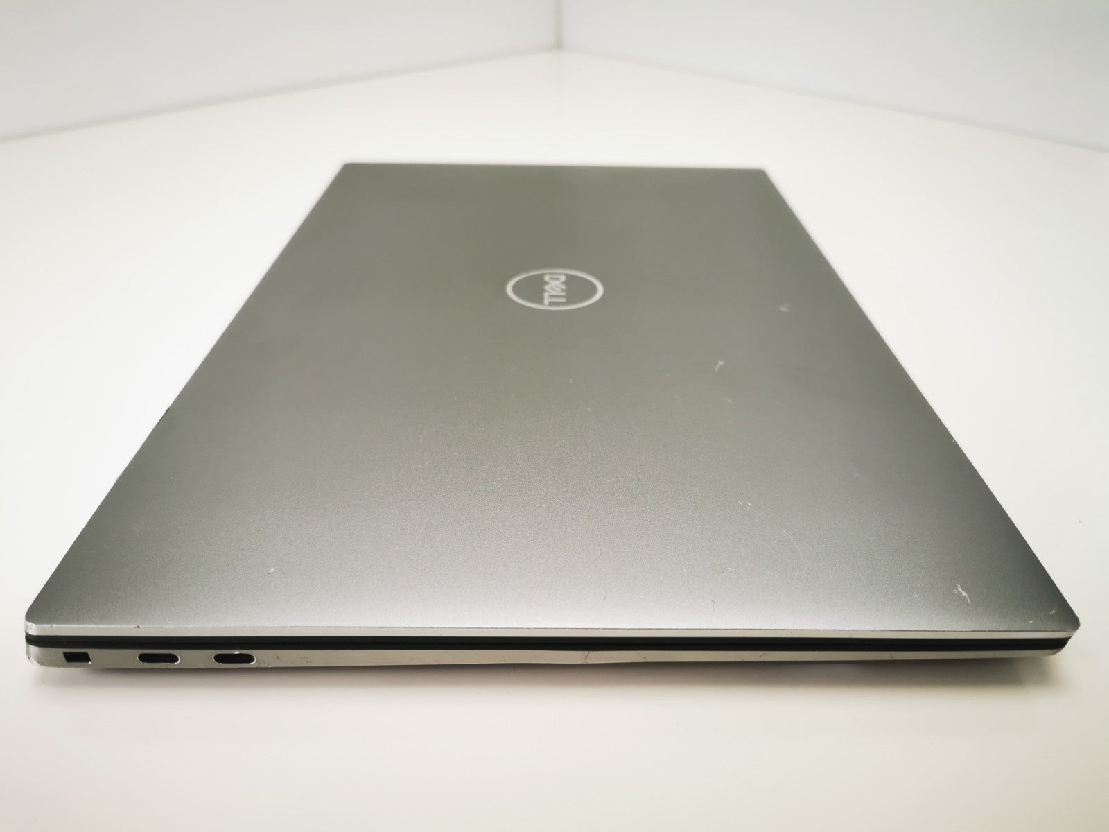 Dell Precision 5550 15.6″ Workstation – i7-10th Gen, 32GB, 512GB SSD,Faulty Port