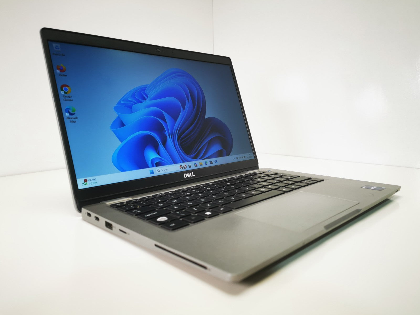 Dell Laptop Latitude 5330 13.3" i5-1245U 16GB RAM 256GB  - Tested & Working