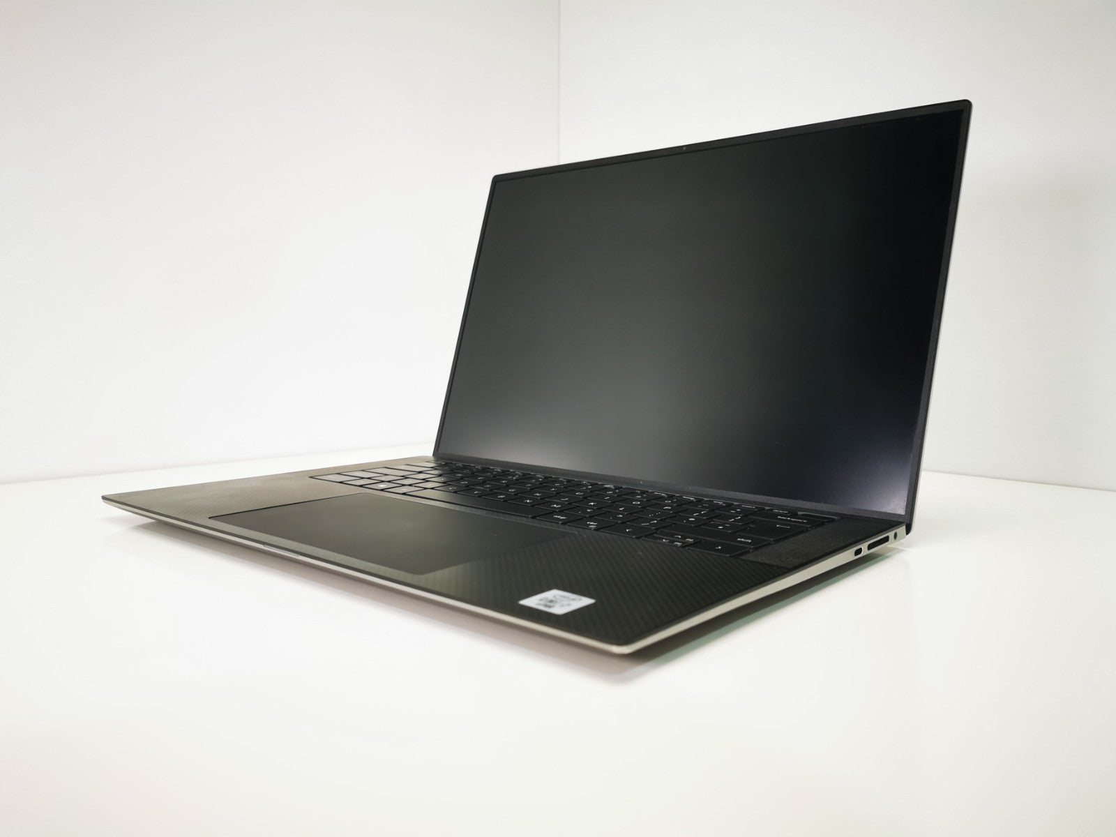 Dell Precision 5550 15.6″ Workstation – i7-10th Gen, 32GB, 512GB SSD,Faulty Port