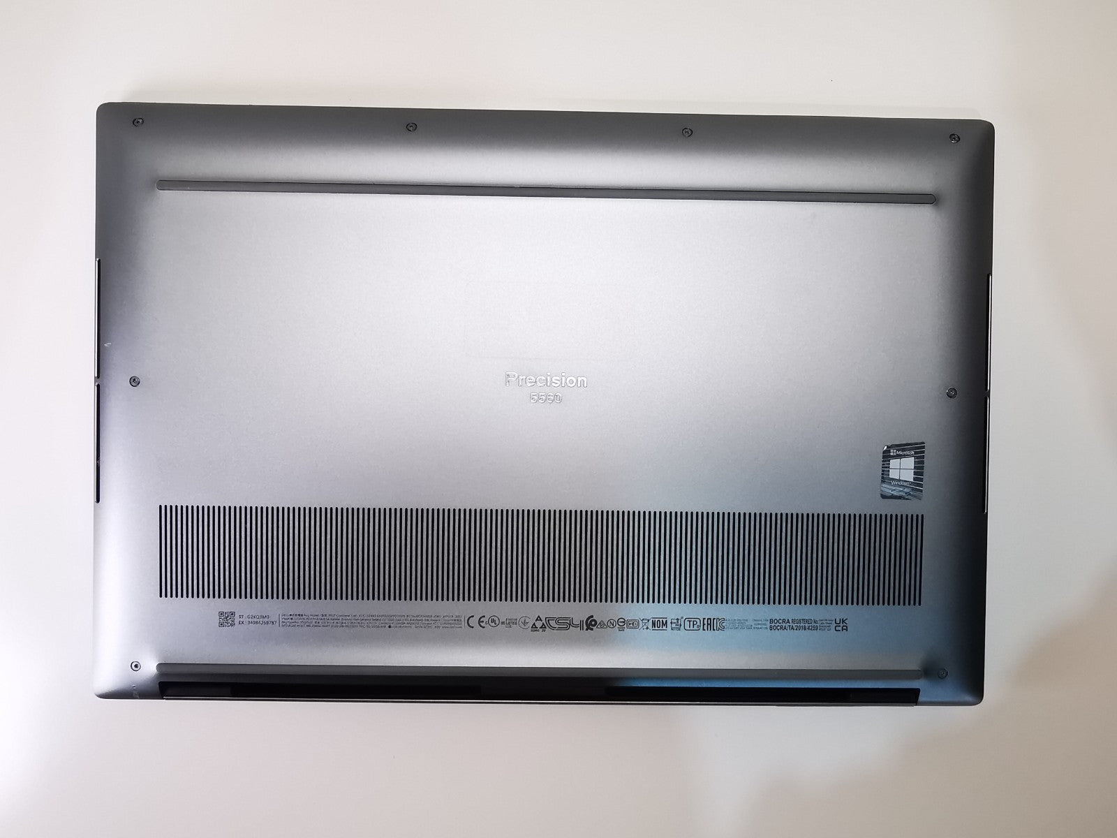 Dell Precision 5560  i7-11th/16GB/512GB RTX A2000 15.6" - DEFECTS Read DESC