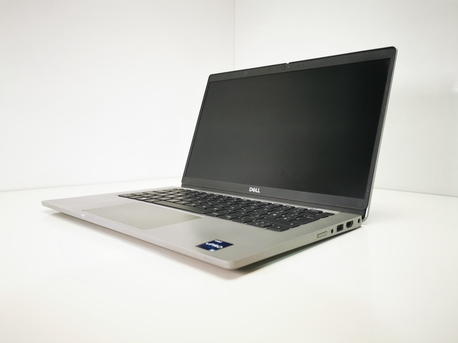 Dell Laptop Latitude 5330 13.3" i5-1245U 16GB RAM 256GB SSD Windows 11 Pro