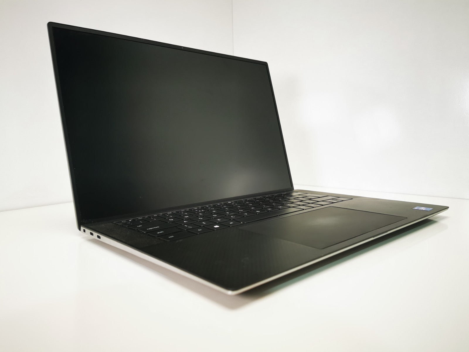 Dell Laptop Precision 5560 Core i7-11850H 32GB/512GB RTX A2000 15.6" WUXGA IPS