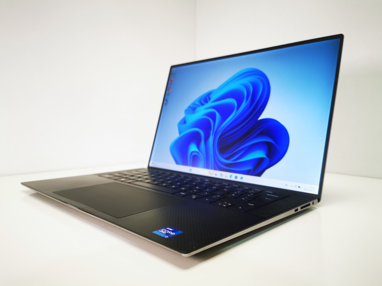 Dell Laptop Precision 5560 Core 15.6" Laptop - 11th Gen i7/32GB/512GB/RTX A2000