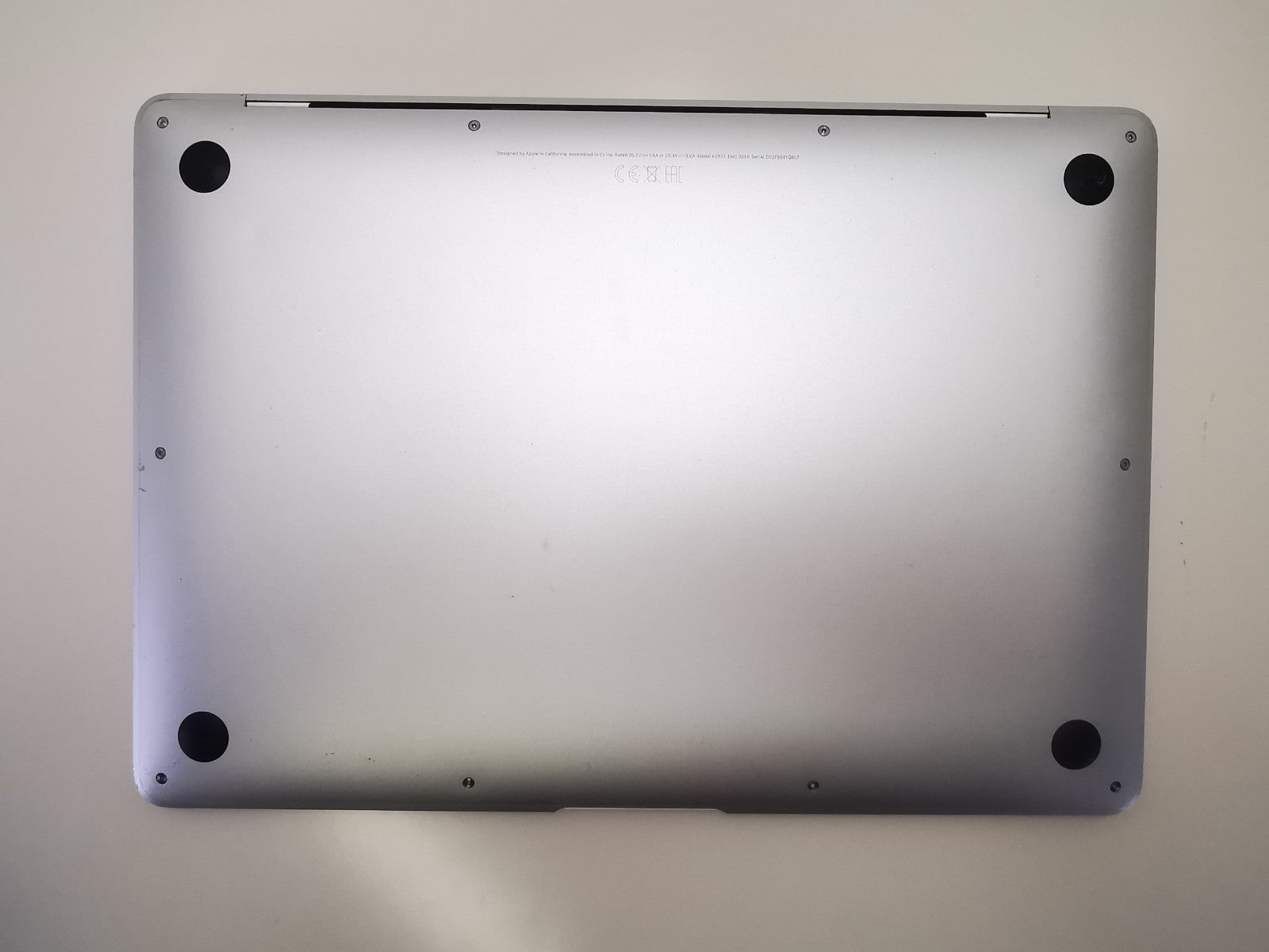 Apple MacBook Air 2020 (A2337) 13.3" - Apple M1/8GB RAM/256GB SSD/MacOS Tahoe