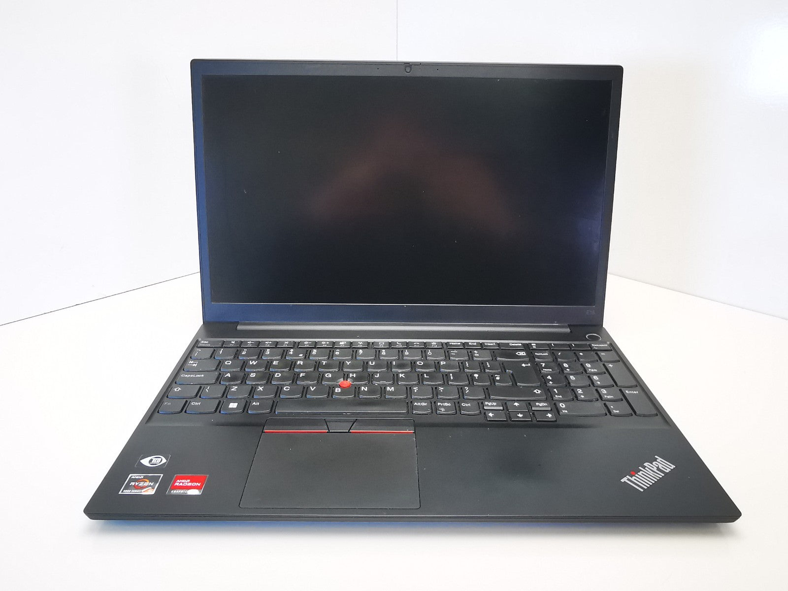 Lenovo ThinkPad E15 Gen 4 15.6" - AMD Ryzen 5 5000/8GB RAM/256GB SSD/Win 11 Pro