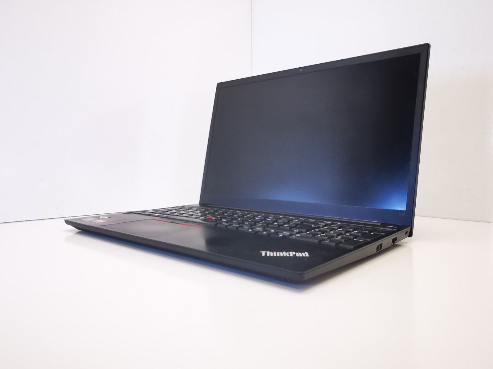Lenovo ThinkPad E15 Gen 4 15.6" - AMD Ryzen 5 5000/8GB RAM/256GB SSD/Win 11 Pro
