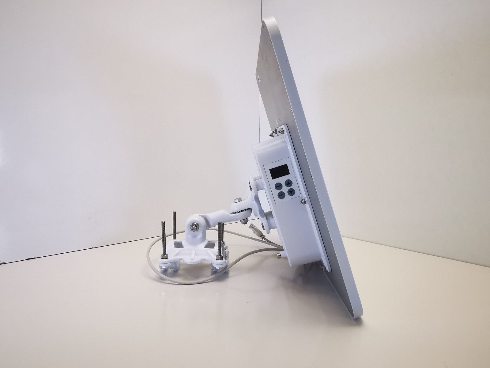 LigoWave LigoPTP 5-23 MIMO, 5GHz Point-to-Point Integrated Backhaul Device
