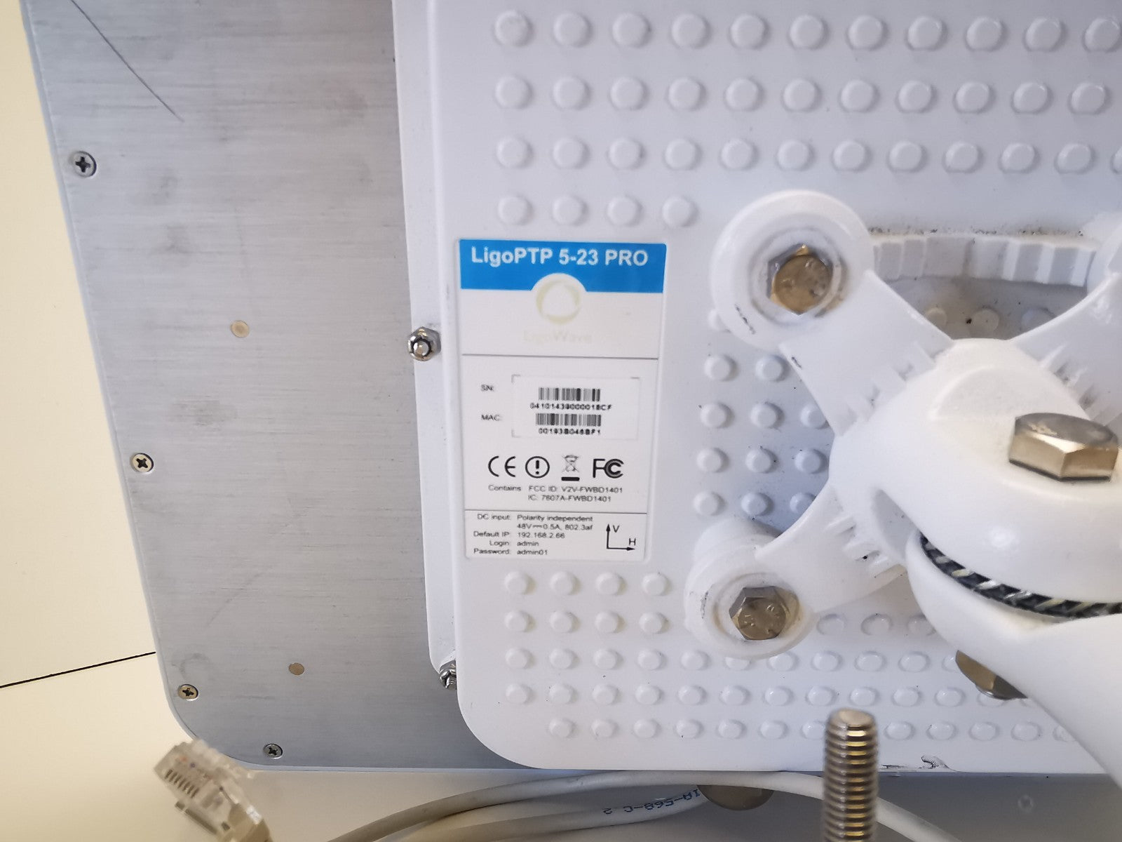 LigoWave LigoPTP 5-23 MIMO, 5GHz Point-to-Point Integrated Backhaul Device