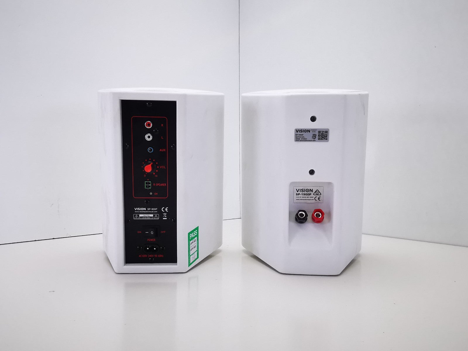 Vision Speakers SP-900P - Pair Loud speakers - Boxed & working
