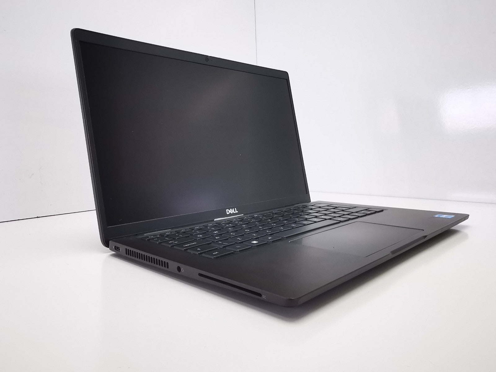 Dell Latitude 7420 14″ Laptop – 11th Gen i5/8GB RAM/256GB SSD/Win 11 Pro