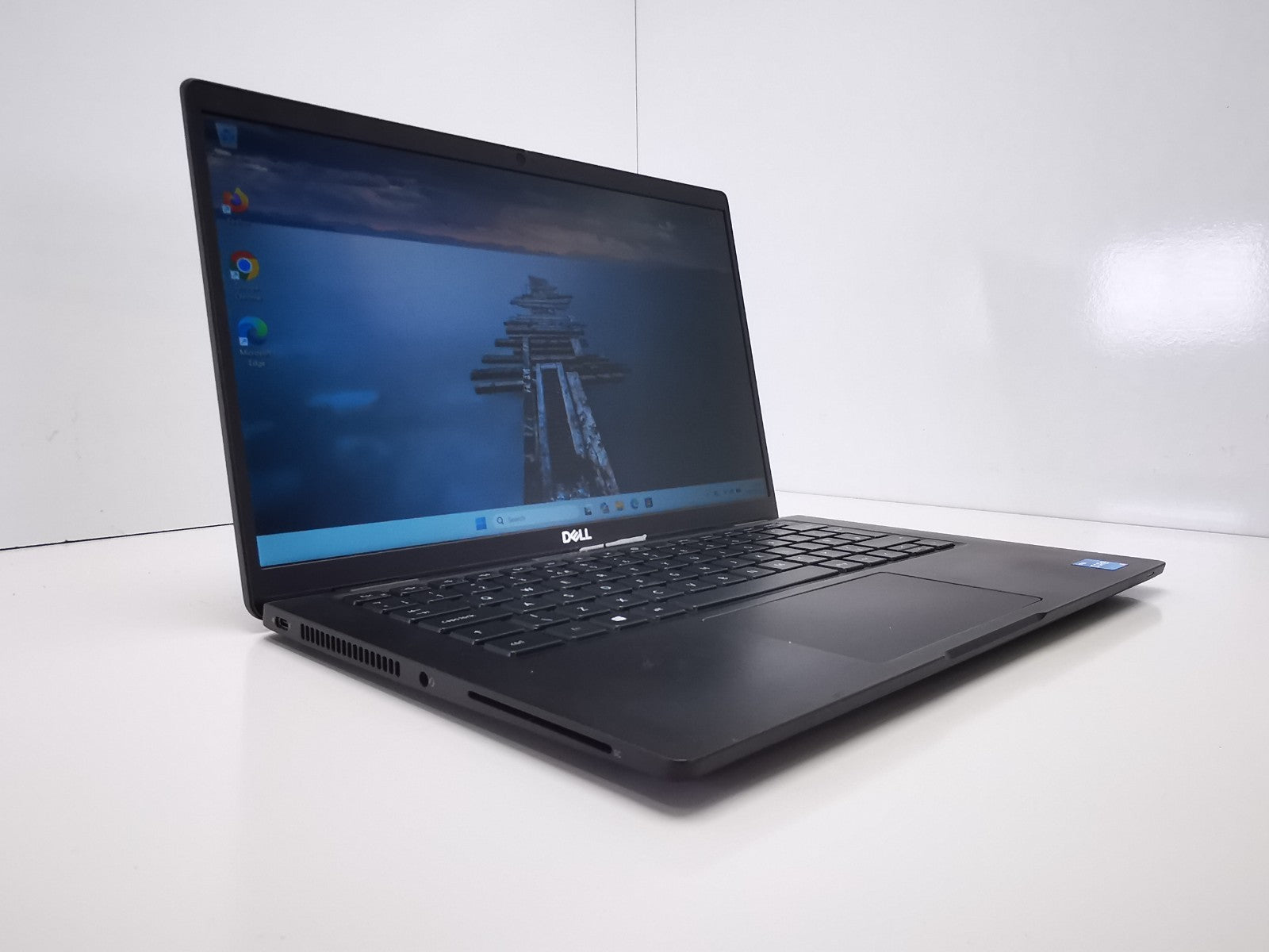 Dell Latitude 7420 14″ Laptop – 11th Gen i5/8GB RAM/256GB SSD/Win 11 Pro