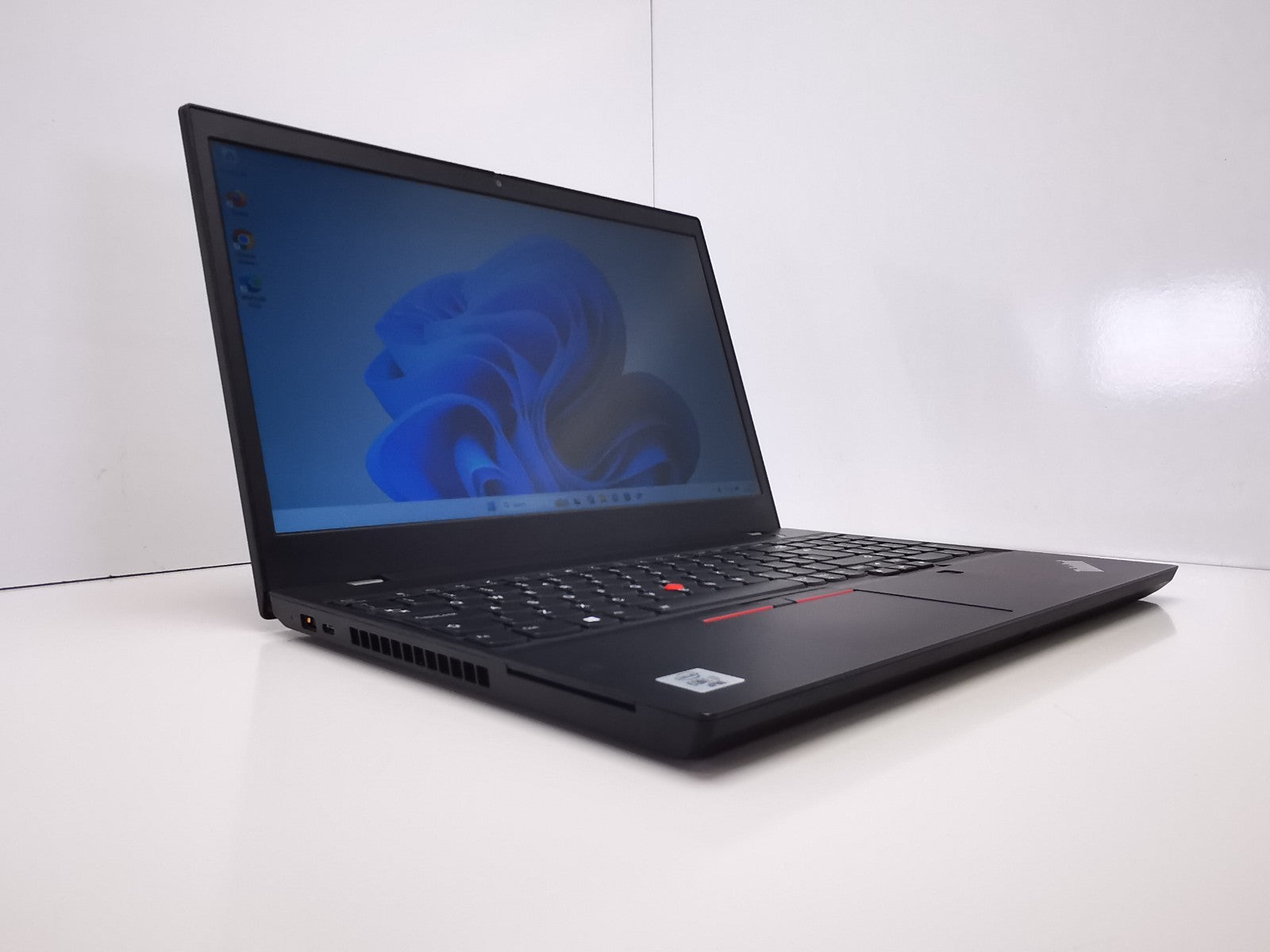 Lenovo ThinkPad P15v Gen 1 15.6" Laptop - 10th Gen i7/16GB RAM/512GB SSD/W11P