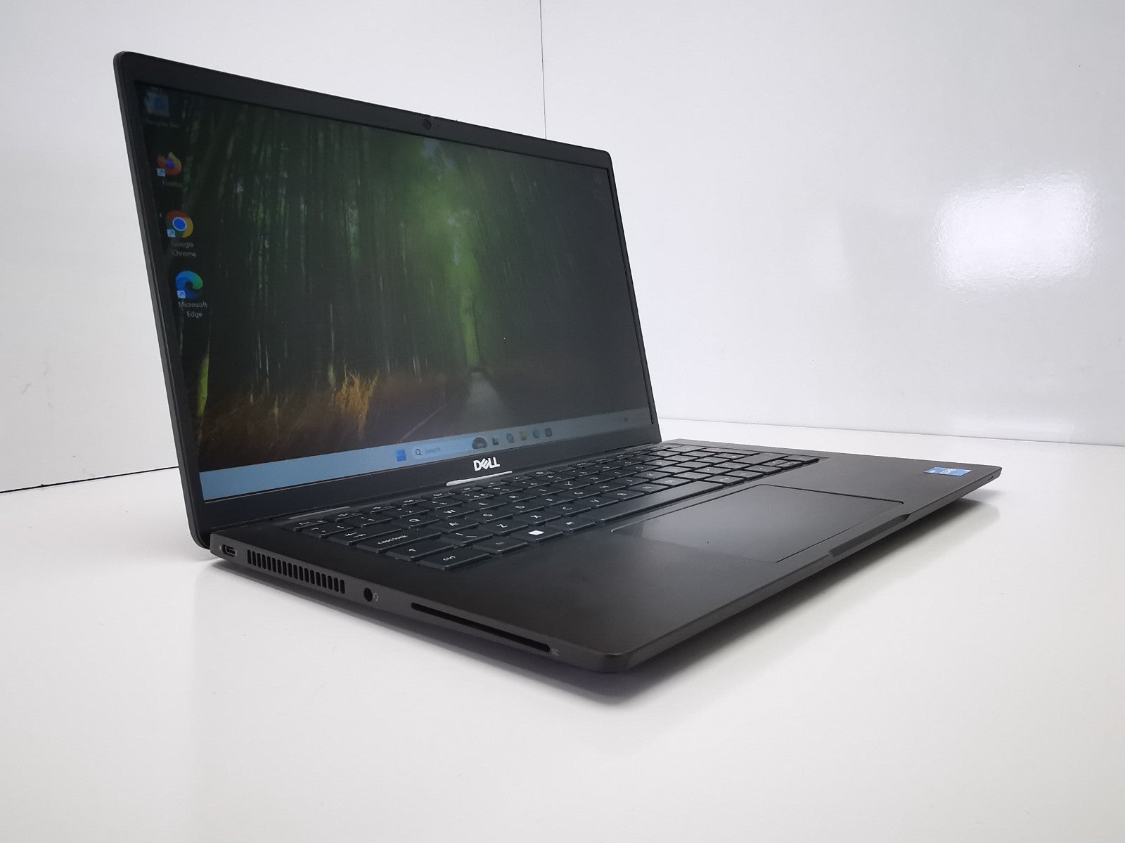 Dell Latitude 7420 14″ Laptop – 11th Gen i5/8GB RAM/256GB SSD/Win 11 Pro