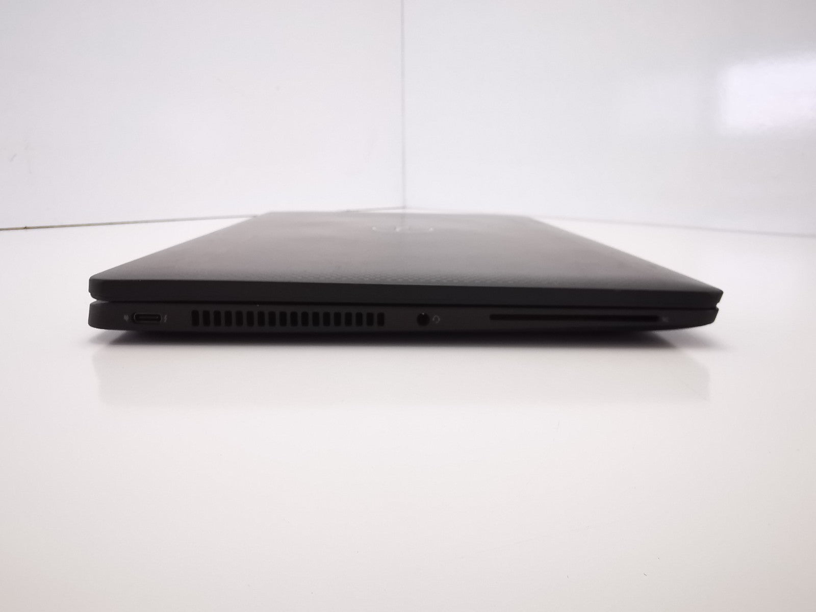 Dell Latitude 7420 14″ Laptop – 11th Gen i5/8GB RAM/256GB SSD/Win 11 Pro