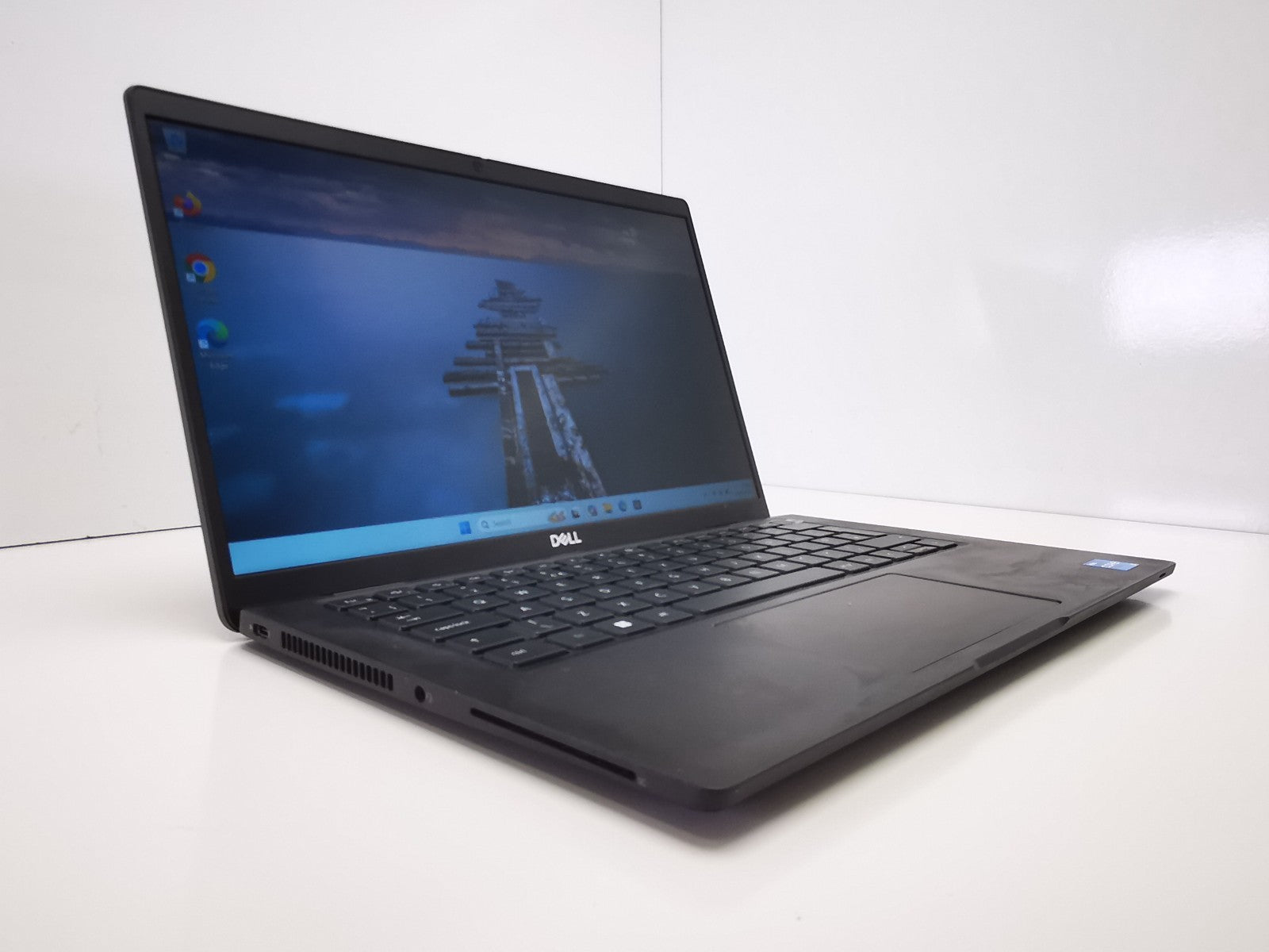 Dell Latitude 7420 14″ Laptop – 11th Gen i5/8GB RAM/256GB SSD/Windows 11 Pro