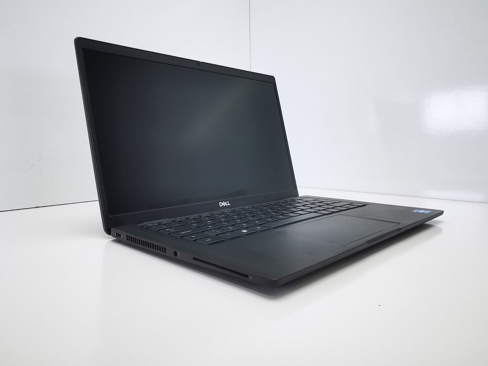 Dell Latitude 7420 14″ Laptop – 11th Gen i5/8GB RAM/256GB SSD/Windows 11 Pro