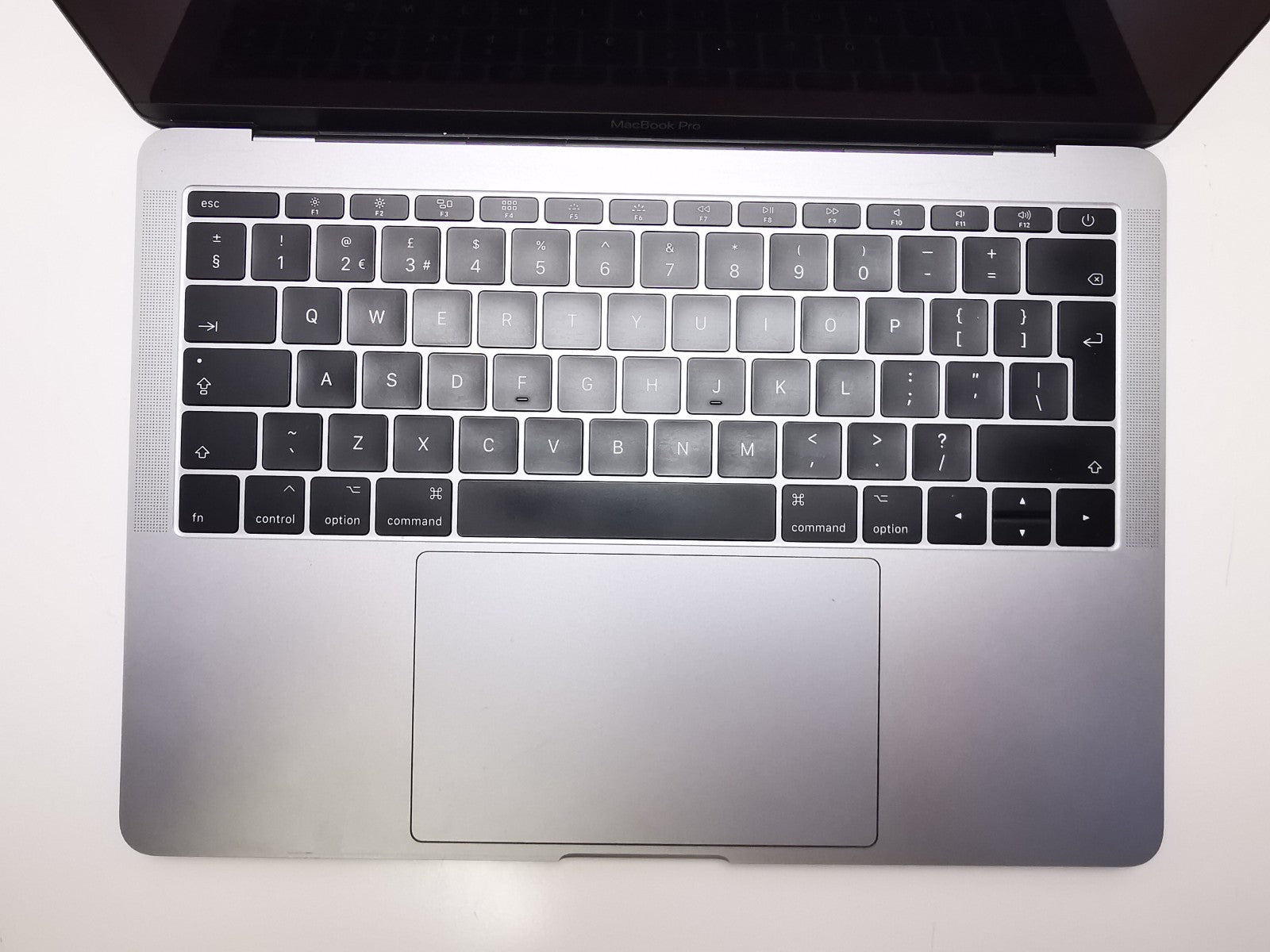 Apple MacBook Pro 2017 (A1708) 13" - Intel i5/8GB/120GB/MacOS Ventura - Defects