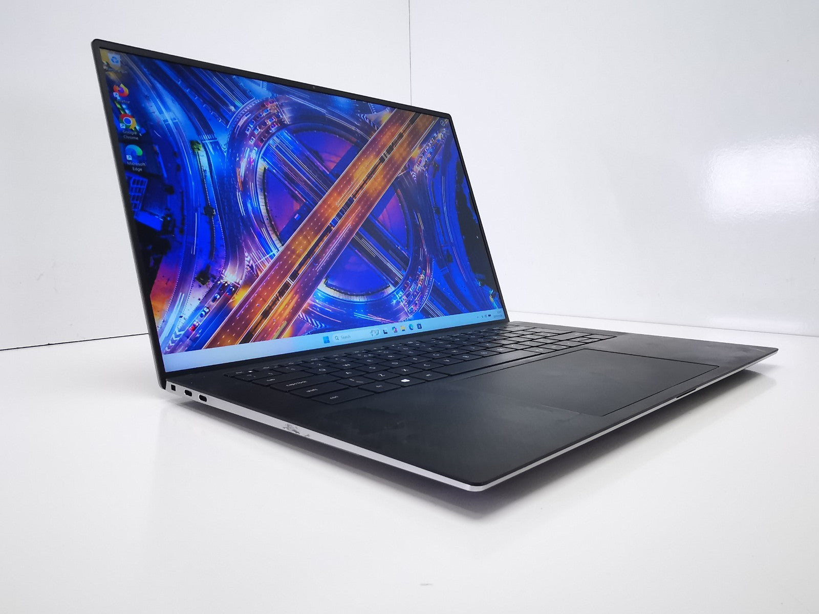 Dell Laptop Precision 5560 15.6" Laptop - 11th Gen i7/32GB RAM/512GB SSD/Win11P