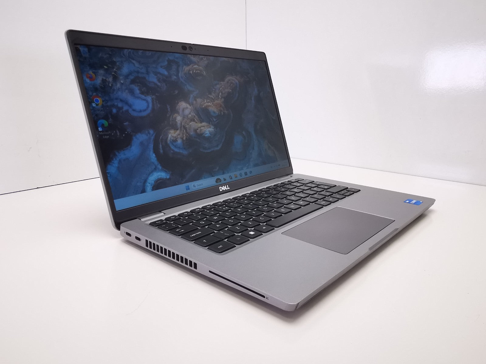 Dell Latitude 5430 14" Laptop - 12th Gen i5/8GB RAM/256GB NVMe SSD/Win 11 Pro