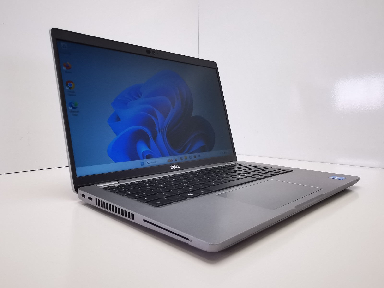 Dell Latitude 5430 14" Laptop - 12th Gen i5/8GB RAM/256GB NVMe SSD/Win 11 Pro