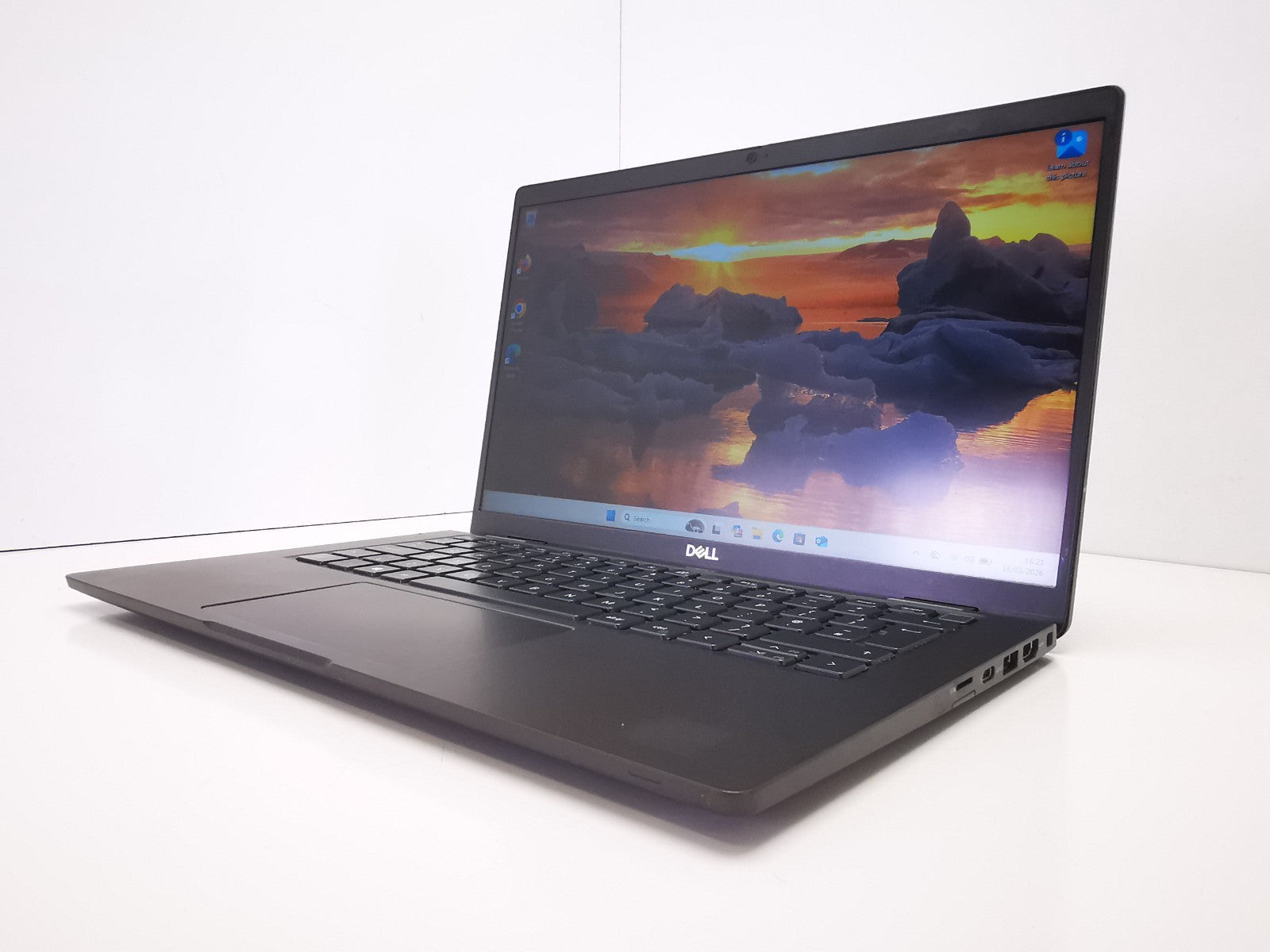 Dell Latitude 7420 14″ Laptop – 11th Gen i5/8GB RAM/256GB NVMe SSD/Win 11 Pro