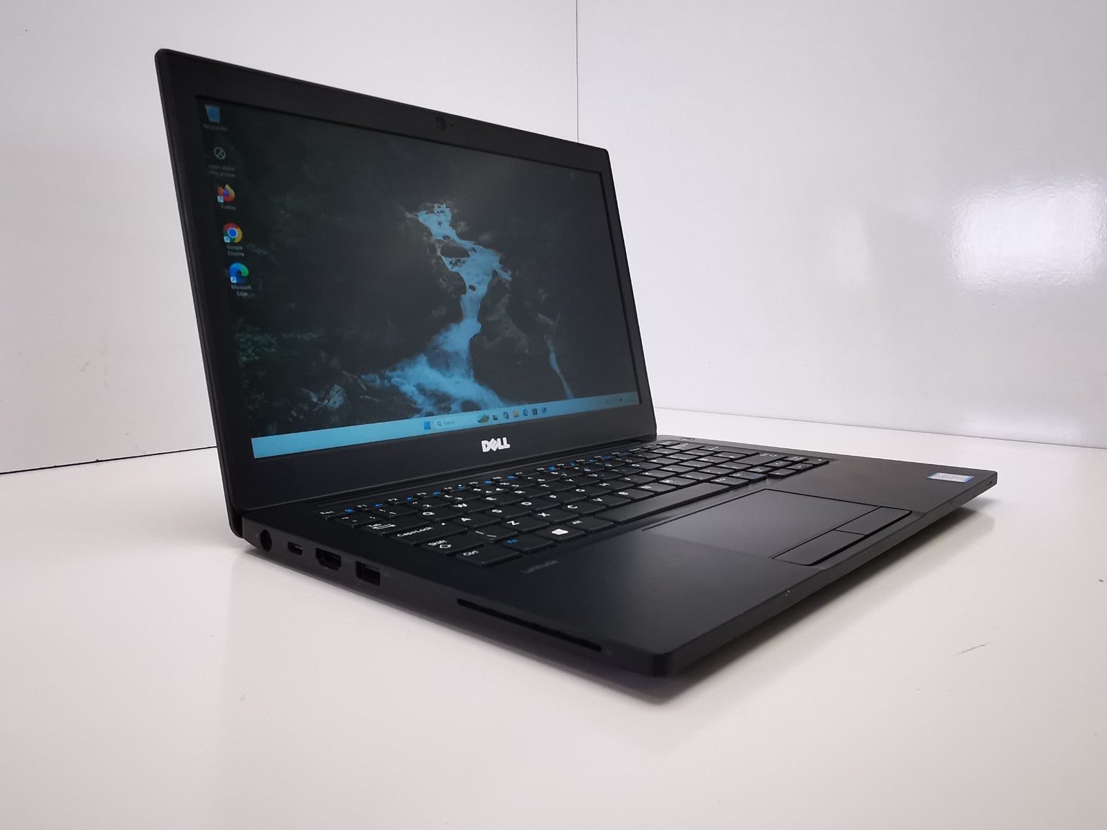Dell Latitude 7280 12.5" Laptop - 7th Gen i7/8GB RAM/256GB SSD/Win 11 Pro