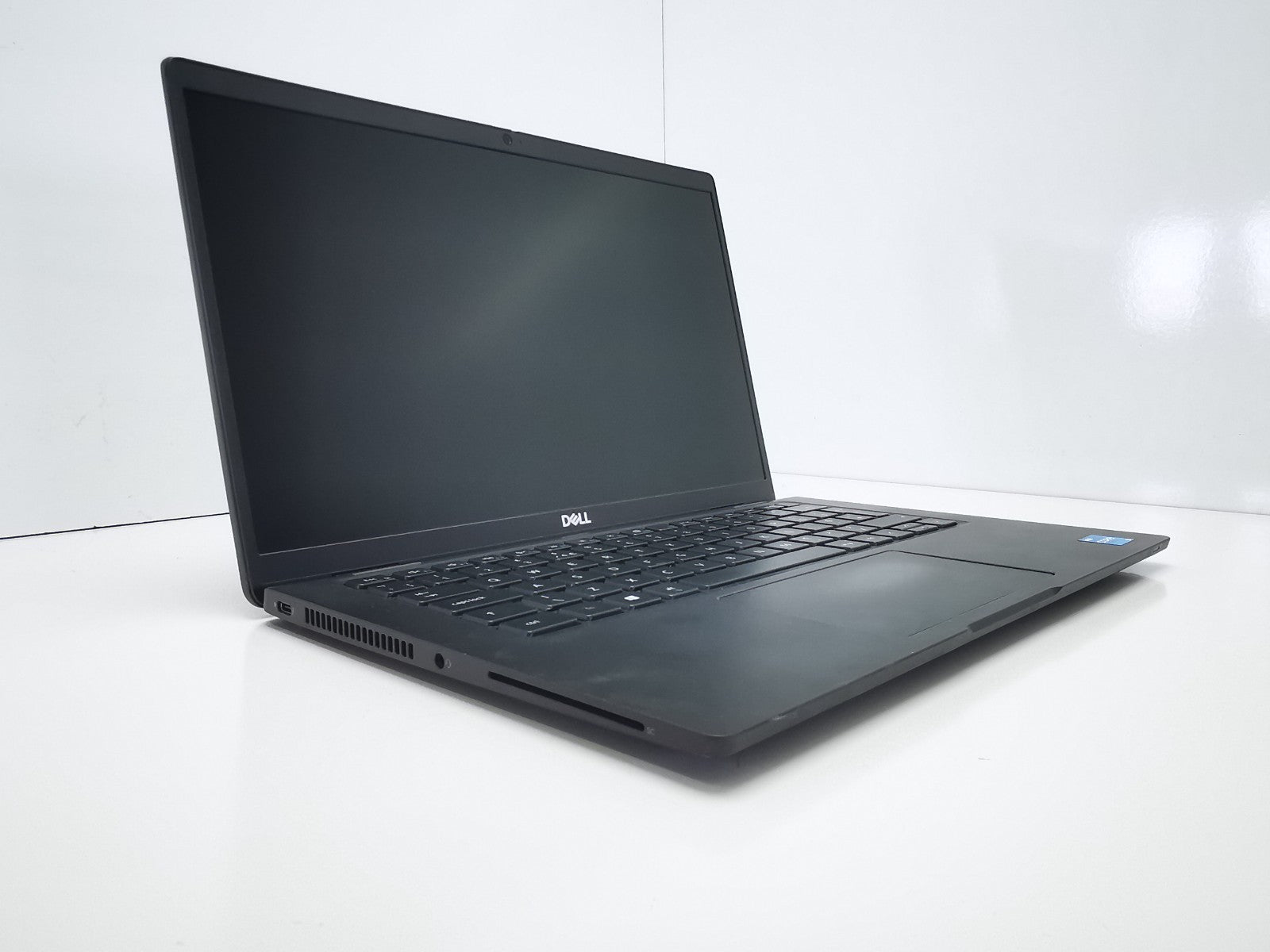 Dell Latitude 7420 14″ Laptop – 11th Gen i5/8GB RAM/256GB NVMe SSD/Win 11 Pro