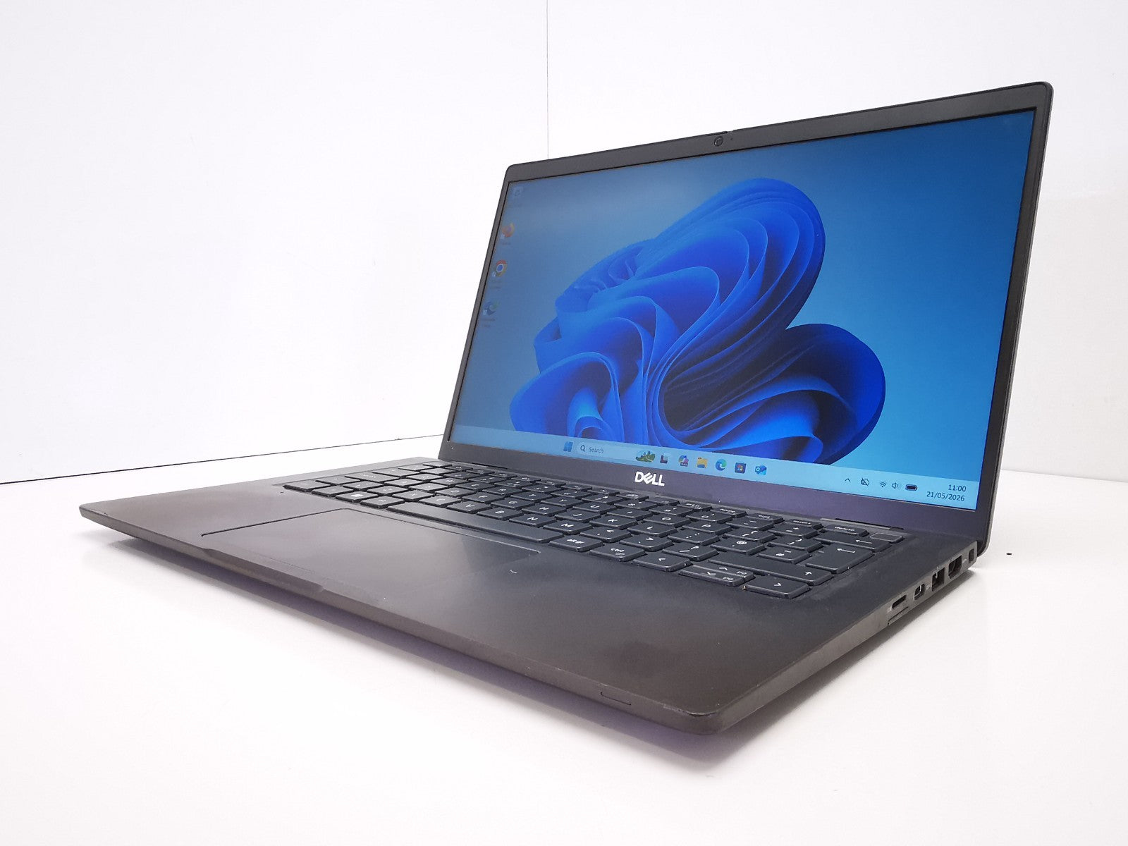 Dell Latitude 7420 14″ Laptop – 11th Gen i5/8GB RAM/256GB NVMe SSD/Win 11 Pro