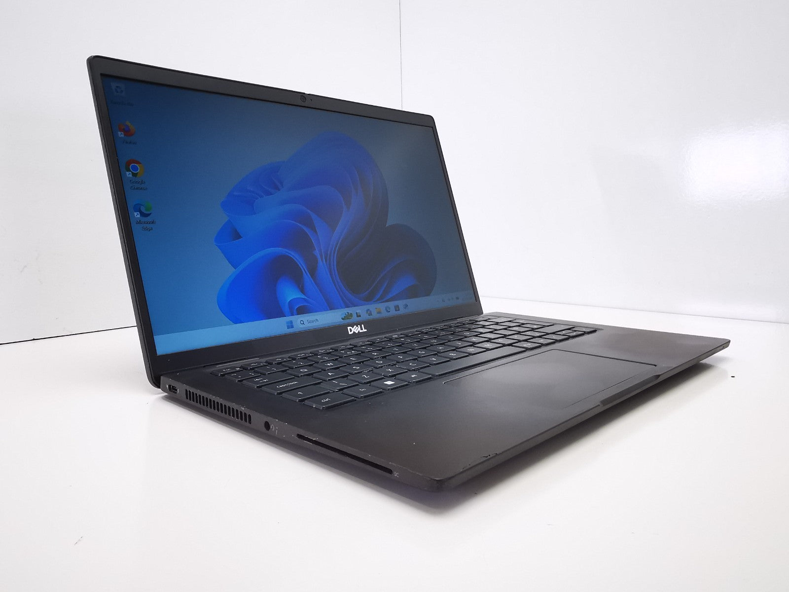 Dell Latitude 7420 14″ Laptop – 11th Gen i5/8GB RAM/256GB NVMe SSD/Win 11 Pro