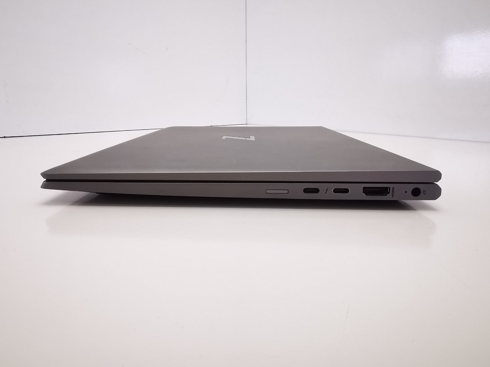 HP ZBook Firefly 14 G8 14" Laptop - 11th Gen i5/16GB RAM/256GB SSD/Win 11 Pro