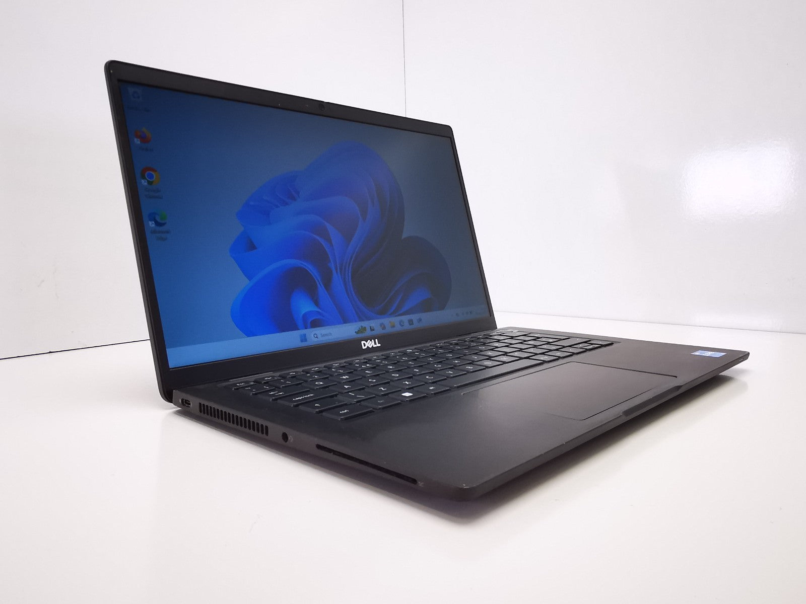 Dell Latitude 7420 14″ Laptop – 11th Gen i5/8GB RAM/256GB NVMe SSD/Win 11 Pro