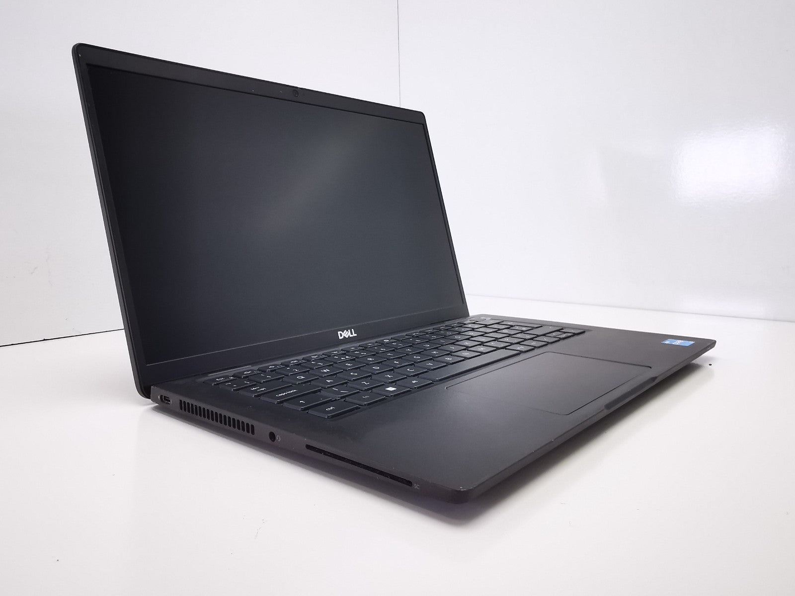 Dell Latitude 7420 14″ Laptop – 11th Gen i5/8GB RAM/256GB NVMe SSD/Win 11 Pro