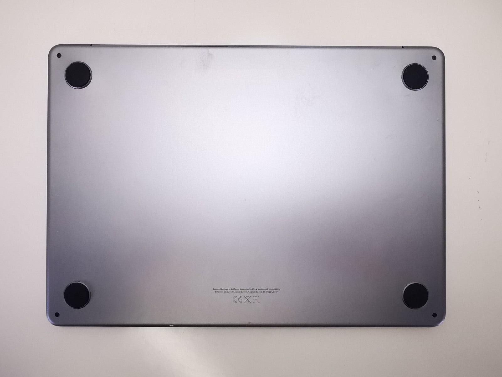 Apple MacBook Air 2022 (A2681) 13.6" - Apple M2/8GB RAM/256GB SSD/MacOS Sequoia