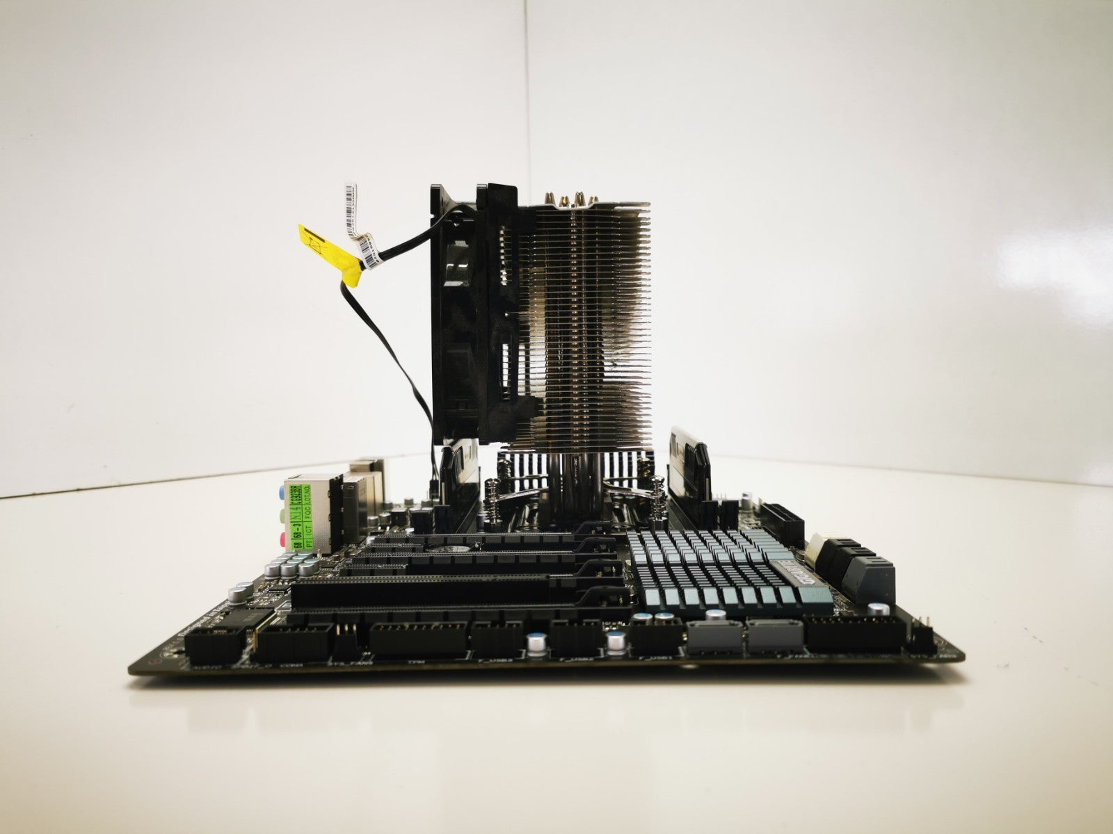Gigabyte GA-X79-UD3 ATX Motherboard/CPU Bundle - 3rd Gen i7/16GB RAM