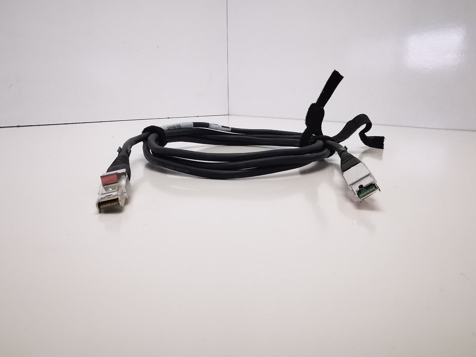 10x Amphenol 038-003-787  2m EMC Mini SAS SFF 8088 to 8088 Cable