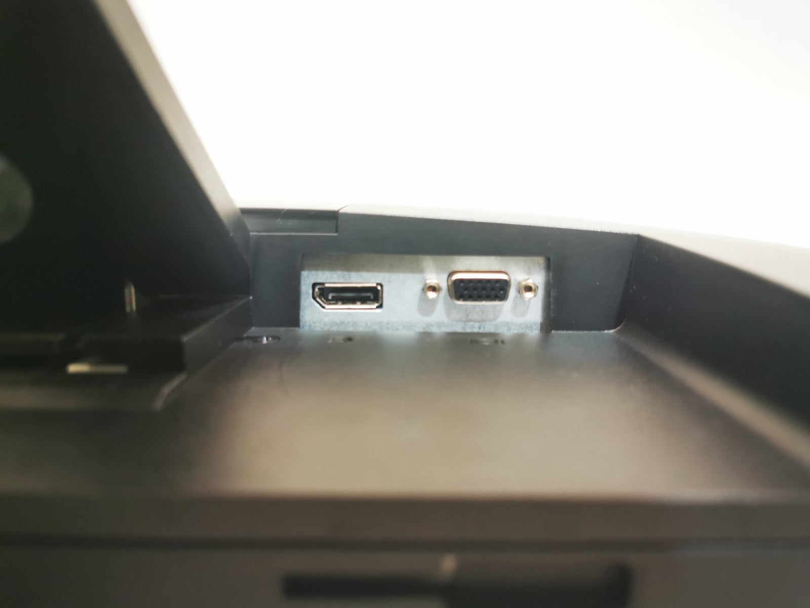 Dell E2720H 27" Monitor - VGA/Display Port - Stand Included