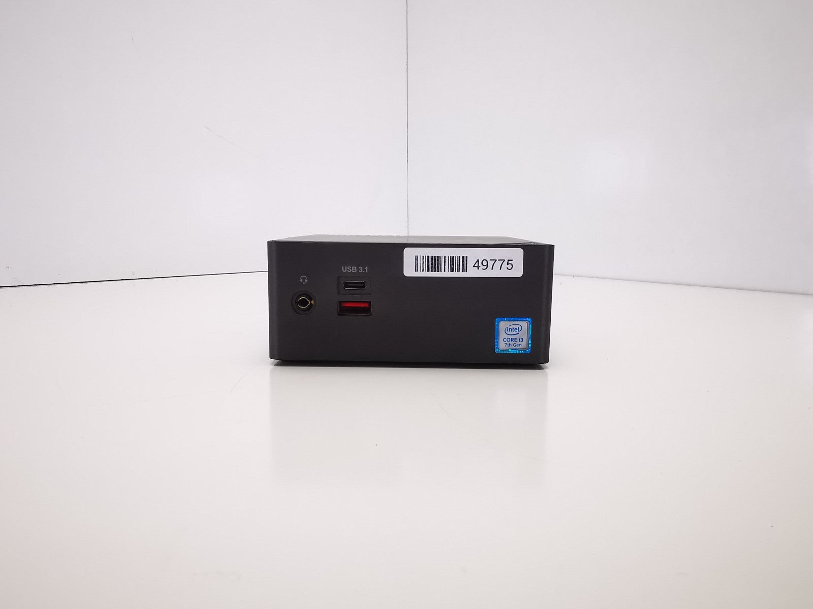 Gigabyte GB-BKi3HA-7100 Mini PC - 7th Gen i3/4GB RAM/120GB SSD/Windows 11 Pro