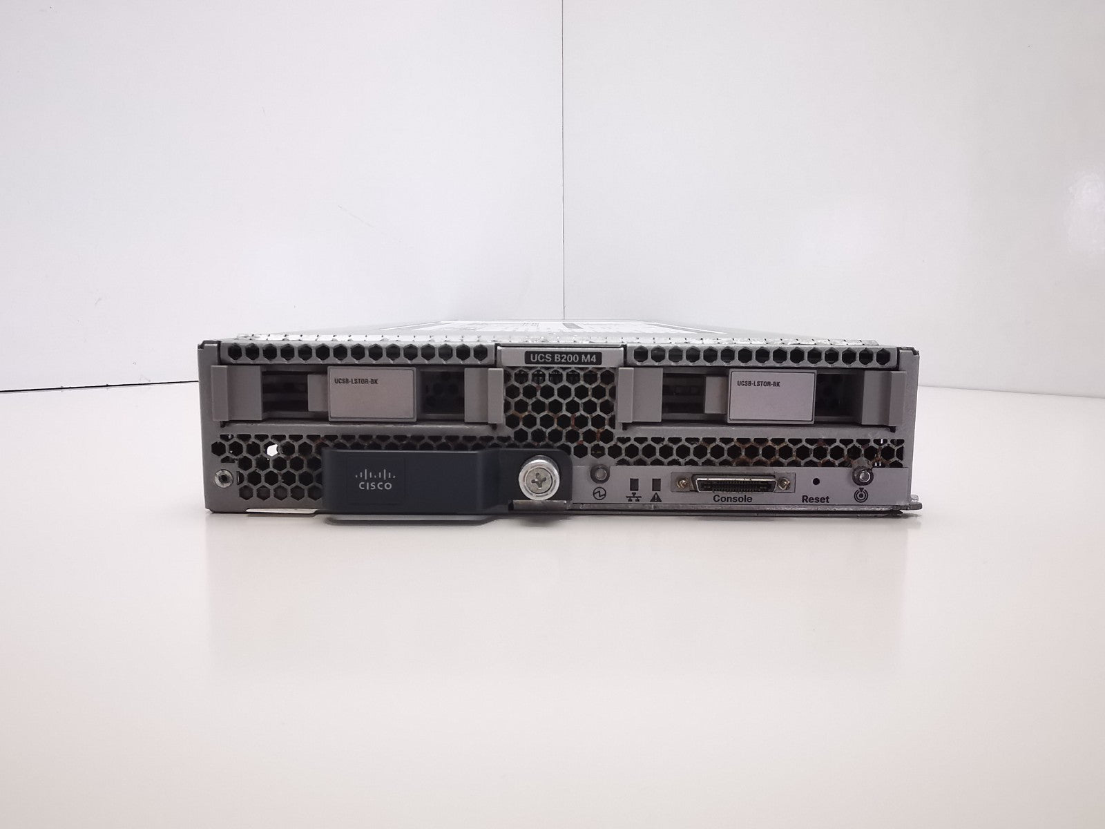 Cisco UCSB-B200-M4 Blade Server