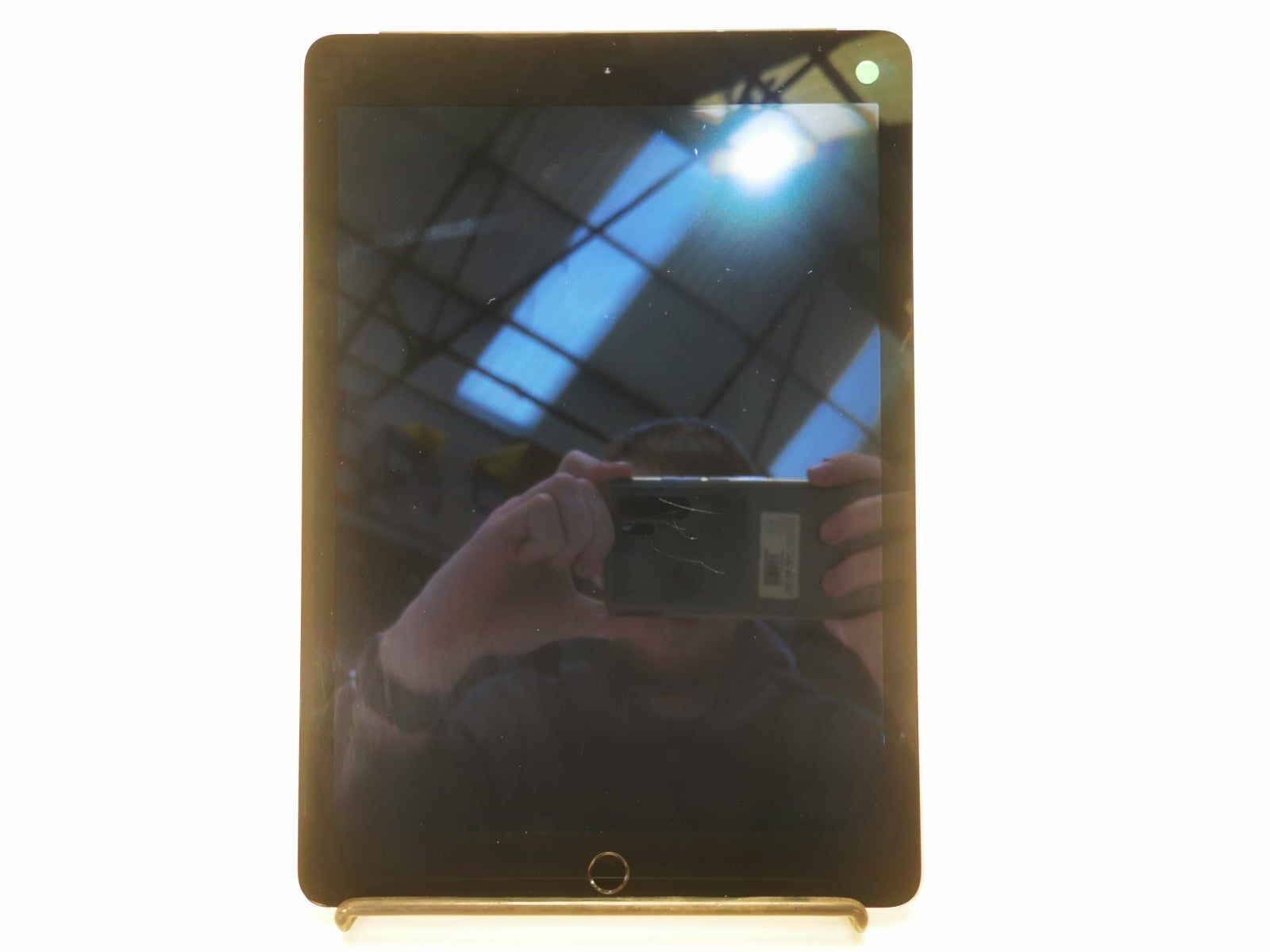 Apple iPad Air 2 (A1567) - 9.7"/Grey/32GB/iPadOS 15.8/WiFi+Cellular - Grade B